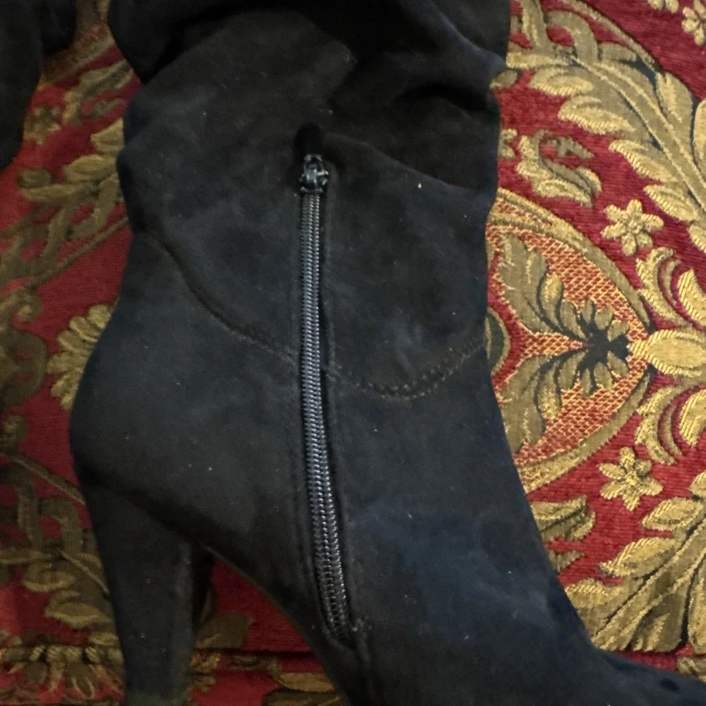 Womens Knee High Suede Boots size 7.5